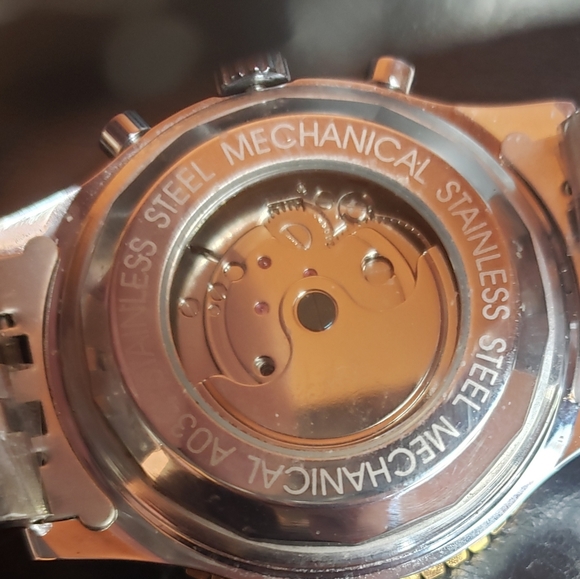 Watch - Picture 2 of 3